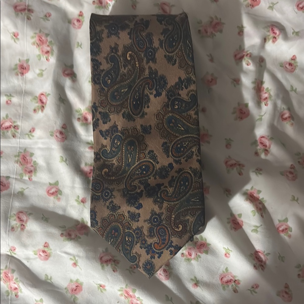Crooks and Creed Luxury All Silk Men’s Tie